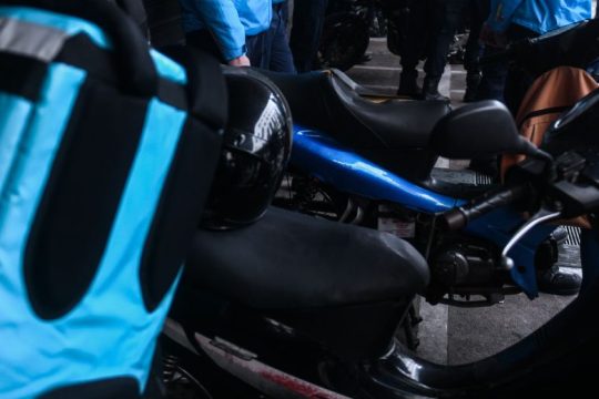 Πυροβόλησαν διανομέα στο Γαλάτσι