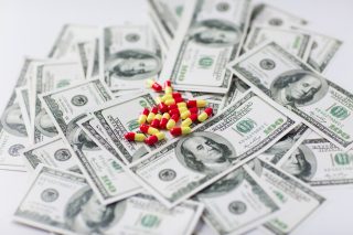 Πρόστιμο – μαμούθ στη βρετανική Advanz Pharma για την… πυραμίδα της αναλγησίας