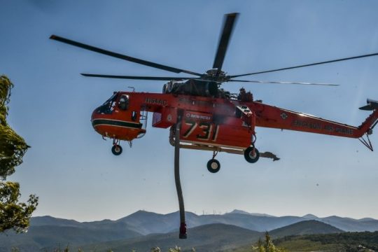 Καλύτερη η εικόνα από τη μεγάλη πυρκαγιά στο Μαρμάρι