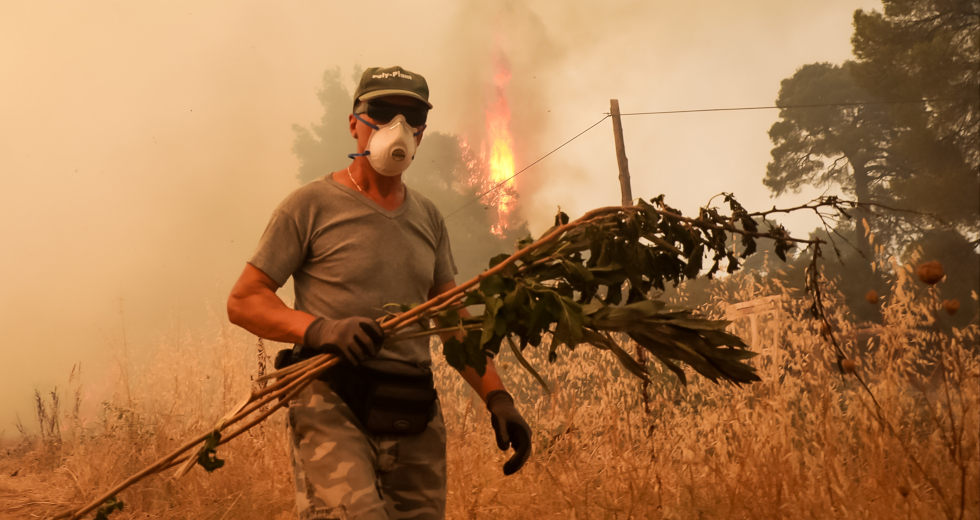 Πυρ ομαδόν από την αντιπολίτευση για την απουσία εναέριων μέσων