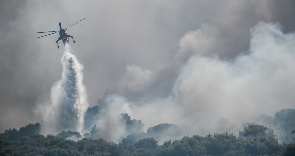Πύρινος εφιάλτης σε Κερατέα και Βίλια