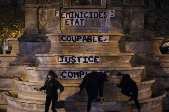 Ένα στα πέντε θύματα γυναικοκτονίας στη Γαλλία είχε μηνύσει τον σύντροφό της