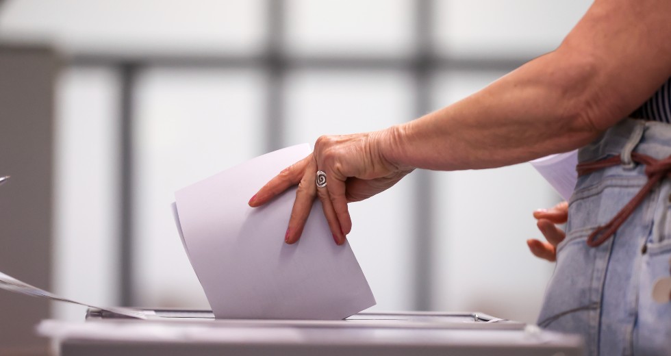 Σε απόσταση αναπνοής οι Σοσιαλδημοκράτες από τη Χριστιανική Ένωση στη Γερμανία