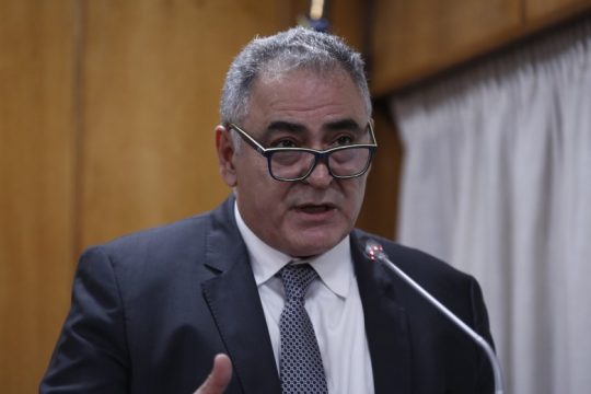 Ο Γιάννης Χατζηθεοδοσίου πρόεδρος της ΚΕΕΕ, στη θέση του Κ. Μίχαλου