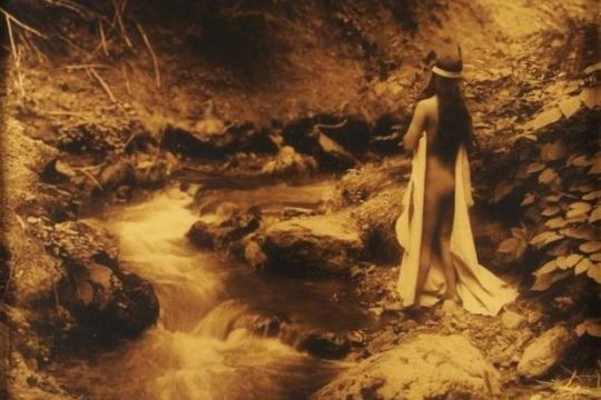 Η συμβολή της Clarissa Pinkola Estés σε έναν κόσμο που αλλάζει