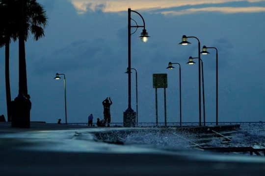 Ο τυφώνας Άιντα ξυπνά μνήμες Κατρίνα σε Λουιζιάνα και Μισισιπή