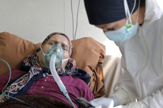 Ιράν-Covid-19: Σχεδόν κάθε δύο λεπτά πεθαίνει ένας άνθρωπος