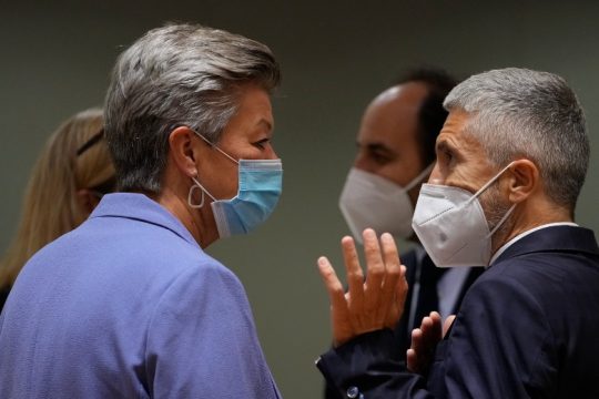 Ανέβαλαν ξανά τις αποφάσεις για τις προσφυγικές ροές