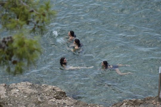 Άνοδος της θερμοκρασίας και σποραδικές βροχές