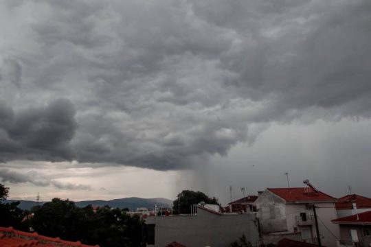 Χαλάει ο καιρός κυρίως στα δυτικά και βόρεια