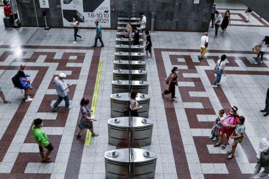 Στα ύψη οι μολύνσεις σε Αττική, Θεσσαλονίκη, Χανιά και Ηράκλειο
