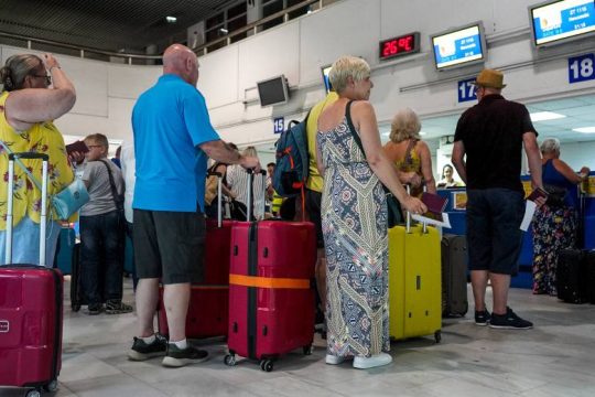 Η Γερμανία «κοκκινίζει» Κρήτη, Ιόνιο και νησιά νοτίου Αιγαίου