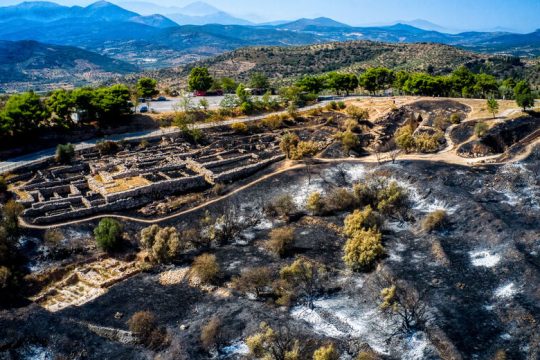Ενα χρόνο μετά την πυρκαγιά…