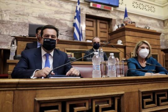 «Όχι» από την αντιπολίτευση στο νομοσχέδιο για απελάσεις και επιστροφές