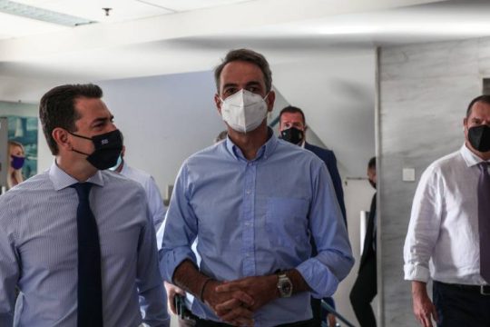 Οργισμένη αντίδραση της αντιπολίτευσης στις συστάσεις Μητσοτάκη για τον καύσωνα