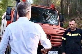 Φωτιές, αστυνομικοί και επιχειρησιακό σχέδιο «Τρέξτε να σωθείτε!»