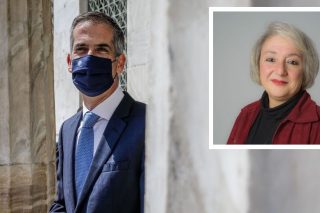 Εταιρεία-εξυπηρέτηση για ακροδεξιά δημοτική σύμβουλο Μπακογιάννη