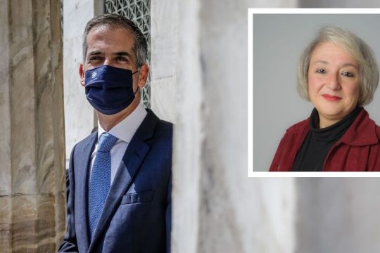 Η… πολυθεσίτισσα δημοτική σύμβουλος του «Αθήνα Ψηλά» με το ρατσιστικό παρελθόν