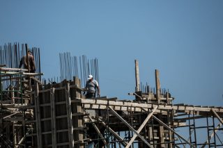 Αισιόδοξες οι επιχειρήσεις, απαισιόδοξα τα νοικοκυριά