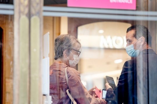 Πράσινο πιστοποιητικό: Υποχρεωτικό για 1,8 εκατ. μισθωτούς στη Γαλλία