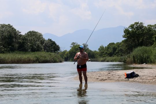 Επικοινωνιακό σόου από Αγοραστό για τον άνυδρο Πηνειό