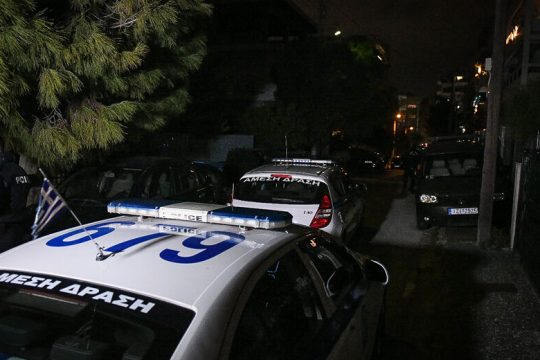 Προσαγωγές για τραυματισμό άνδρα από όπλο στη Θεσσαλονίκη