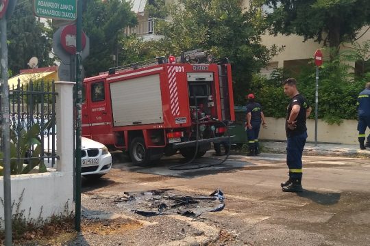Προσαγωγή 47χρονου για εμπρησμό στην Πετρούπολη