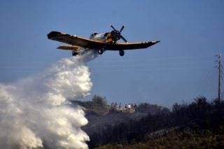 Φωτιά σε δάσος στην Αχαΐα – Σηκώθηκαν αεροσκάφη και ελικόπτερο