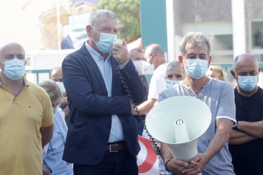 Στάση εργασίας από την ΠΟΕΔΗΝ κατά του υποχρεωτικού εμβολιασμού