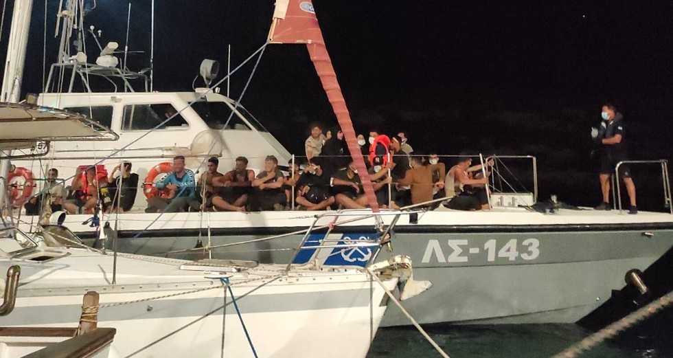 Ωμή λογοκρισία από το Λιμενικό: «αφαιρέστε τα βίντεο με εντολές ανωτέρων»