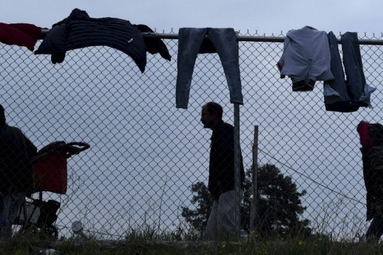 Και η Γαλλία σταματά τις επιστροφές Αφγανών προσφύγων που ζητούν άσυλο