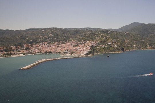 Χτύπησε άγρια τη σύντροφο του για μια «καλημέρα»