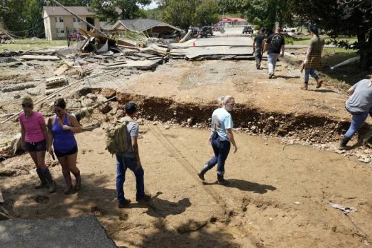 Τουλάχιστον 22 νεκροί από τις πλημμύρες στο Τενεσί, δεκάδες αγνοούμενοι