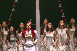 Τα πάθη της πατριώτισσας κυρα-Δομνίτσας