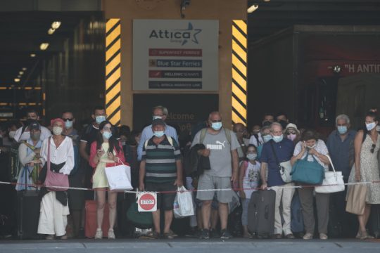 «Καμπανάκι» για 14 περιοχές από τον αυξημένο δείκτη θετικότητας