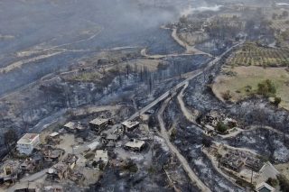 Αναζητούν υπαίτιους εκτός συνόρων