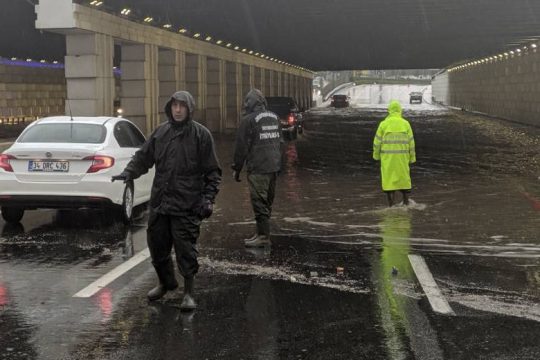 Μετά τις πυρκαγιές, στο έλεος των πλημμυρών η Τουρκία