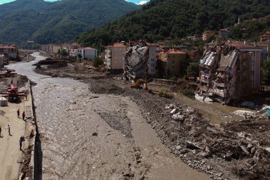Αυξήθηκε περαιτέρω ο τραγικός απολογισμός από τις πλημμύρες στην Τουρκία