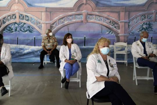 Υψηλό εξαμήνου σε κρούσματα στις ΗΠΑ, η παραλλαγή Δέλτα εξαπλώνεται