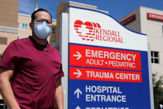 Σπάει τα ρεκόρ σε κρούσματα και νοσηλείες η Φλόριντα