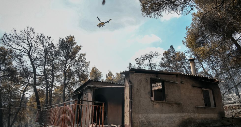 Οριοθετήθηκε έπειτα από πέντε ημέρες η φωτιά στα Βίλια Αττικής