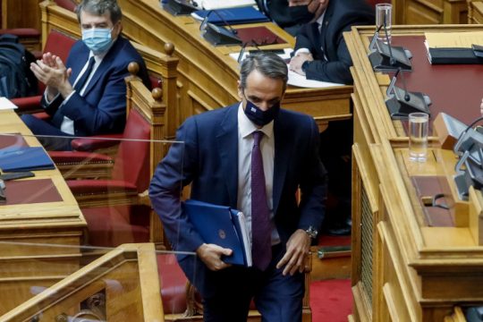 Μηδέν απαντήσεις και «πανηγύρια» Μητσοτάκη για την αντιμετώπιση των πυρκαγιών