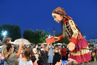 Εθνικιστικός και ξενοφοβικός παροξυσμός στα Μετέωρα για την κούκλα Αμάλ