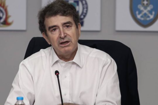 Για «αντίξοες συνθήκες» μιλά ο Χρυσοχοΐδης
