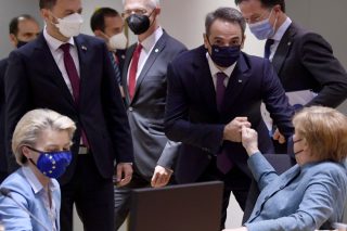 Ελληνική δυσφορία και δυσπιστία