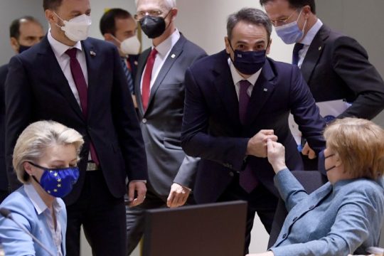Ελληνική δυσφορία και δυσπιστία