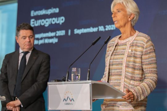«Δαγκωμένη» αισιοδοξία στο Eurogroup