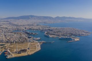 Σοβαρές καταγγελίες Ραγκούση στη βουλή για την τροποποιημένη σύμβαση με την Cosco