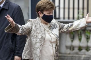 «Πειραγμένες» αξιολογήσεις υπέρ της Κίνας