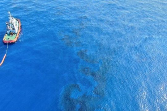 Ρύπανση στο Μυρτώο από τη βύθιση του SEA BIRD